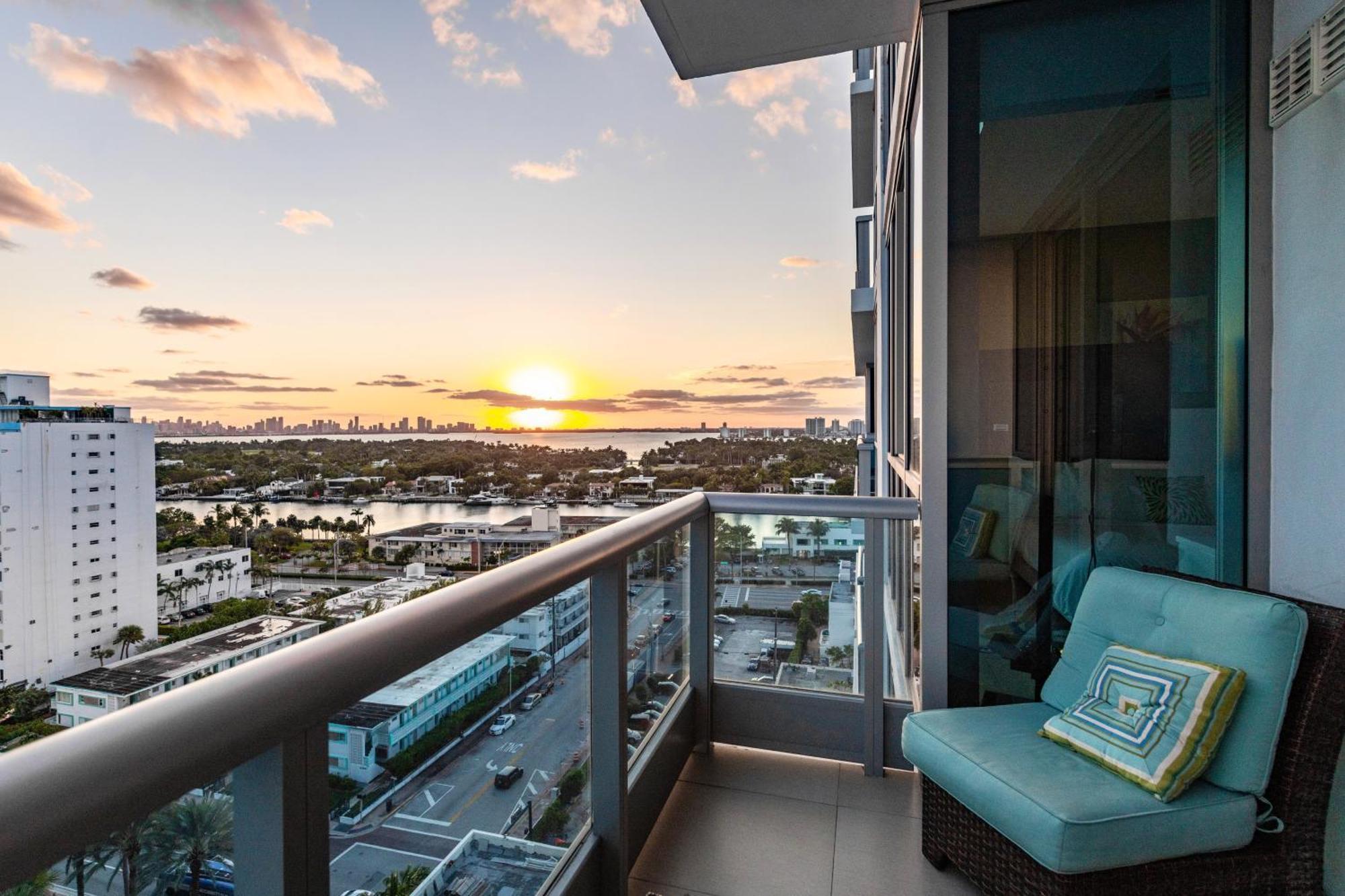 Global Luxury Suites At Monte Carlo Miami Beach Szoba fotó