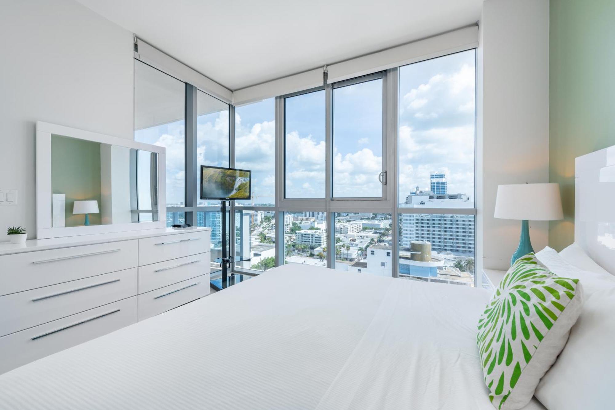 Global Luxury Suites At Monte Carlo Miami Beach Szoba fotó